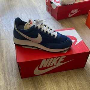AIR TAILWIND 79s ( WITH BOX✅ )